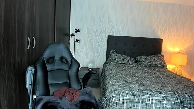 Snapshot of Kimy_Angel chatting on February 17, 2025, 9:54 pm Kimy Angel online show from February 17, 2025, 9:54 pm