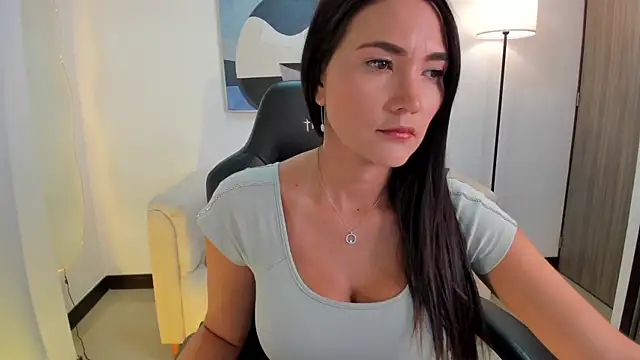 SaraParker  online show from September 29, 2025, 10:48 pm