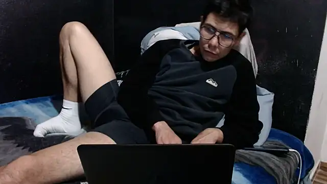 dannnyhot24 online show from January 1, 2025, 7:41 am