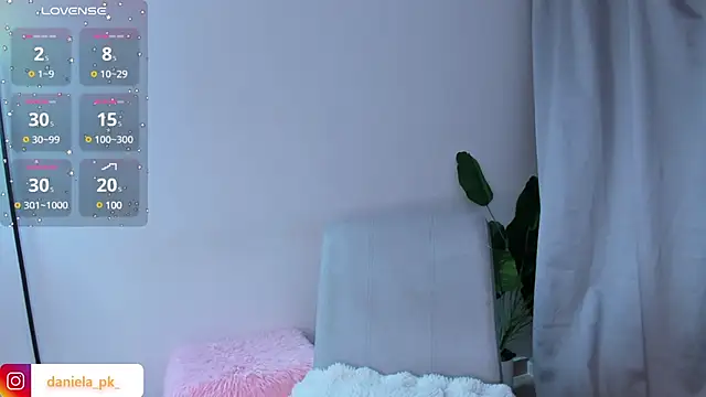 roxy pk  online show from March 13, 2025, 3:06 pm