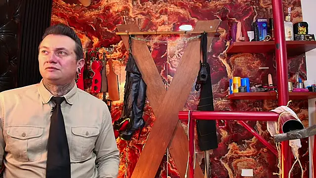 boy n girl online show from October 31, 2025, 9:17 am