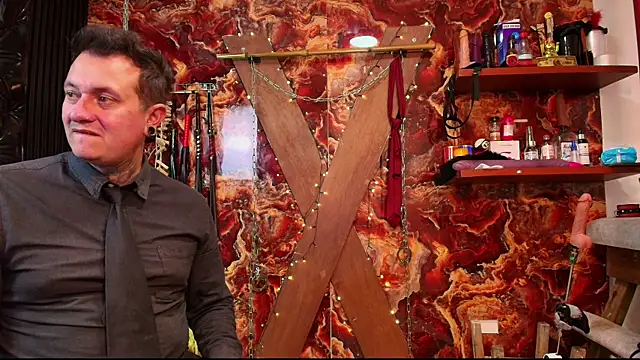 boy n girl online show from April 14, 2026, 4:34 pm