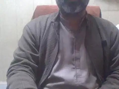 Snapshot of hairymaster95 chatting on February 3, 2025, 11:09 am hairymaster95 online show from February 3, 2025, 11:09 am