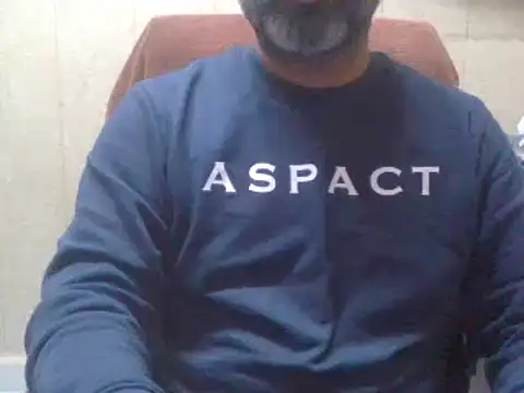 Snapshot of hairymaster95 chatting on February 5, 2025, 7:18 am hairymaster95 online show from February 5, 2025, 7:18 am