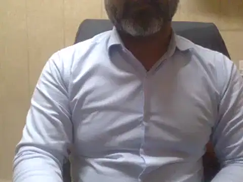 Snapshot of hairymaster95 chatting on February 12, 2025, 10:35 am hairymaster95 online show from February 12, 2025, 10:35 am