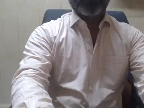 Snapshot of hairymaster95 chatting on February 20, 2025, 4:07 am hairymaster95 online show from February 20, 2025, 4:07 am