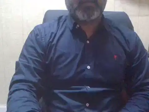 Snapshot of hairymaster95 chatting on February 7, 2025, 4:06 am hairymaster95 online show from February 7, 2025, 4:06 am