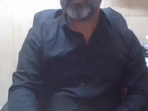 Snapshot of hairymaster95 chatting on February 18, 2025, 4:04 am hairymaster95 online show from February 18, 2025, 4:04 am