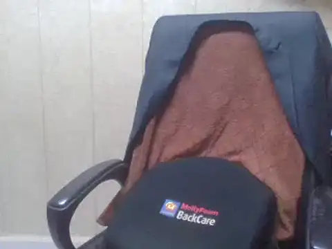 Snapshot of hairymaster95 chatting on February 10, 2025, 4:08 am hairymaster95 online show from February 10, 2025, 4:08 am