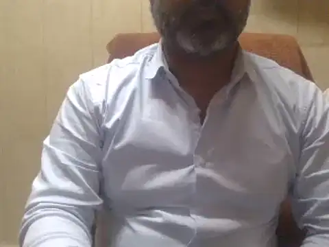 Snapshot of hairymaster95 chatting on February 4, 2025, 12:11 pm hairymaster95 online show from February 4, 2025, 12:11 pm