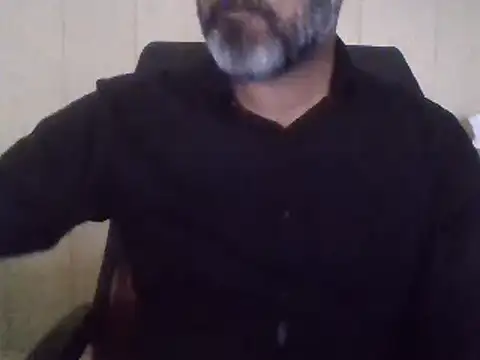 Snapshot of hairymaster95 chatting on February 11, 2025, 4:22 am hairymaster95 online show from February 11, 2025, 4:22 am