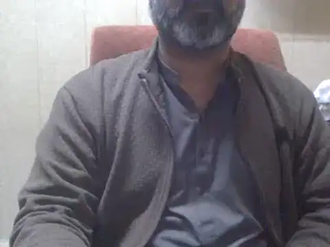 Snapshot of hairymaster95 chatting on January 31, 2025, 10:31 am hairymaster95 online show from January 31, 2025, 10:31 am