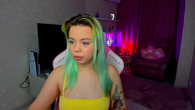 EnergyBunny 1 online show from November 17, 2025, 7:18 pm