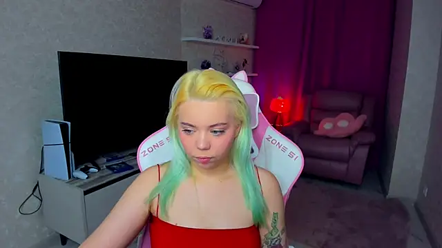 EnergyBunny 1 online show from November 24, 2025, 7:14 pm