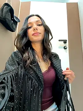  MiaQueen  online show from November 5, 2025, 10:24 pm