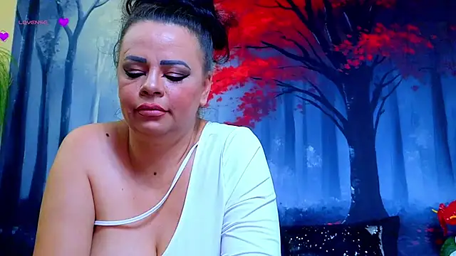 ElizabethEven online show from November 2, 2025, 10:48 pm