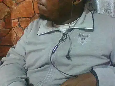 honeyswit online show from February 16, 2026, 7:56 pm