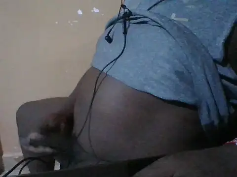 honeyswit online show from October 19, 2025, 8:33 pm