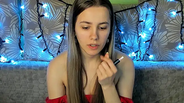 MaggieCake online show from February 12, 2025, 8:49 am