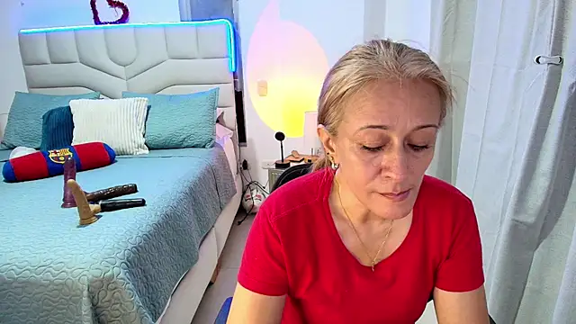 Naty Stone online show from July 17, 2026, 9:45 pm