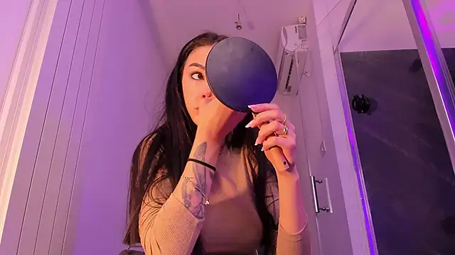 realhotfallingdevil online show from March 16, 2026, 5:44 am