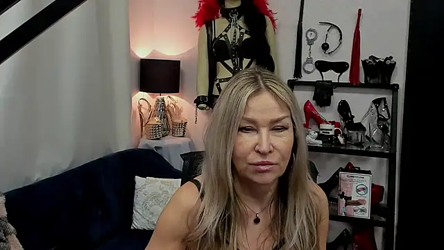 crystaLUX online show from March 17, 2025, 7:02 am