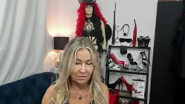 crystaLUX online show from September 22, 2025, 5:24 am