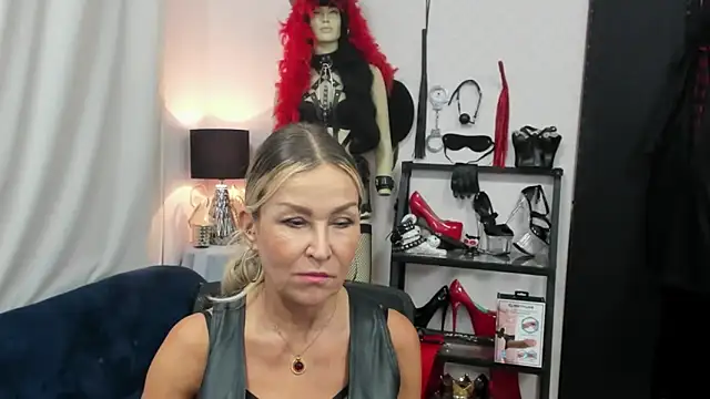 crystaLUX online show from September 12, 2025, 4:56 am