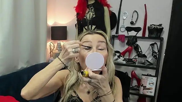 crystaLUX online show from April 16, 2026, 4:35 am