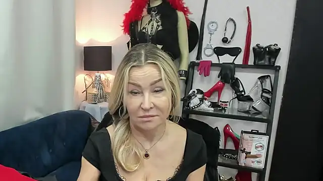 crystaLUX online show from March 26, 2026, 5:28 am