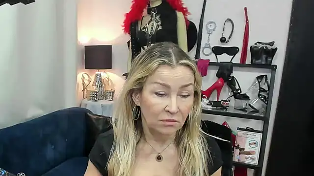 crystaLUX online show from April 2, 2026, 5:14 am