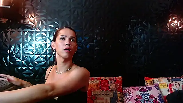 Snapshot of PINK__LOLA1 chatting on October 30, 2025, 10:28 pm PINK LOLA1 online show from October 30, 2025, 10:28 pm