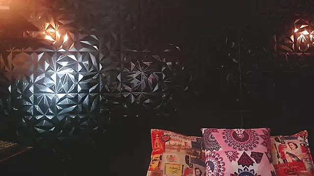 Snapshot of PINK__LOLA1 chatting on December 5, 2025, 12:32 am PINK LOLA1 online show from December 5, 2025, 12:32 am