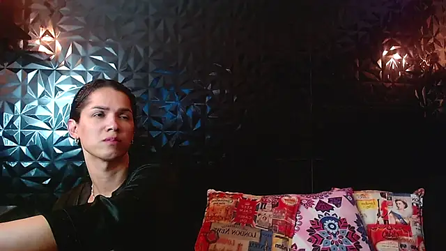 Snapshot of PINK__LOLA1 chatting on October 31, 2025, 6:59 pm PINK LOLA1 online show from October 31, 2025, 6:59 pm