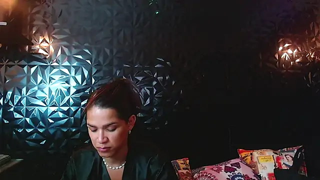 Snapshot of PINK__LOLA1 chatting on November 2, 2025, 1:21 am PINK LOLA1 online show from November 2, 2025, 1:21 am