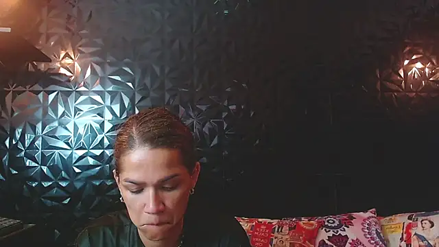 Snapshot of PINK__LOLA1 chatting on November 22, 2025, 12:54 am PINK LOLA1 online show from November 22, 2025, 12:54 am