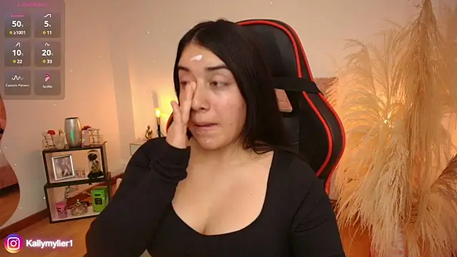 Snapshot of KallyMyller1 chatting on January 24, 2025, 7:39 pm KallyMyller1 online show from January 24, 2025, 7:39 pm