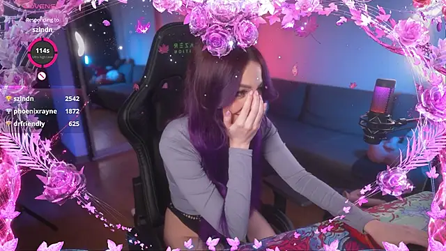 Snapshot of Emberella_ chatting on February 19, 2025, 7:05 pm Emberella  online show from February 19, 2025, 7:05 pm