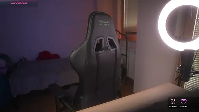 Snapshot of Emberella_ chatting on March 16, 2025, 3:39 pm Emberella  online show from March 16, 2025, 3:39 pm