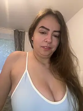 eleonoree online show from May 20, 2026, 3:58 am