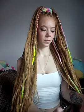 LucidLucy online show from November 27, 2025, 1:22 pm