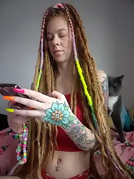 LucidLucy online show from December 15, 2025, 2:12 pm