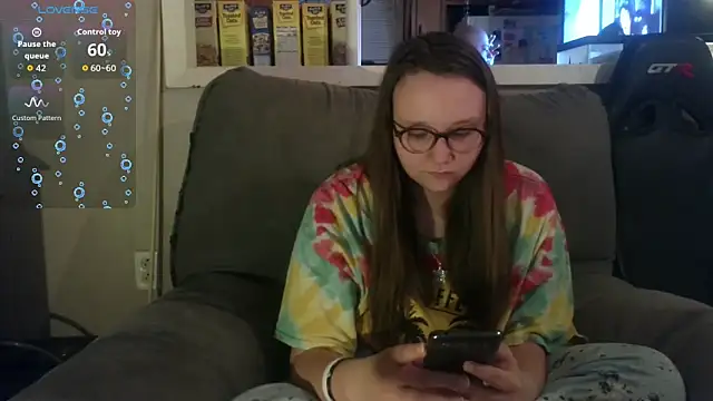 Snapshot of ZeTurtleMaster chatting on November 4, 2025, 2:59 am ZeTurtleMaster online show from November 4, 2025, 2:59 am