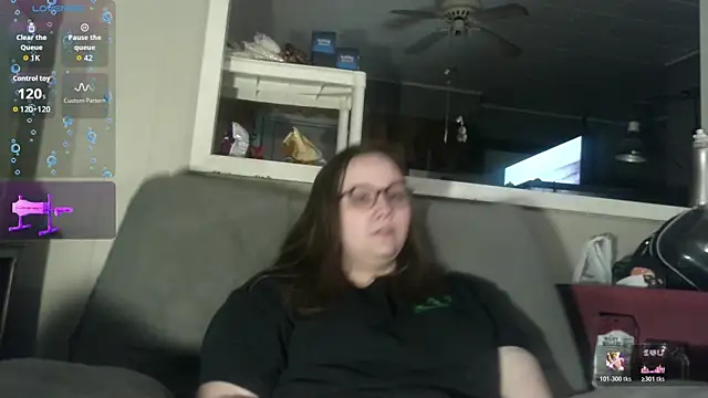 Snapshot of ZeTurtleMaster chatting on April 11, 2026, 2:30 am ZeTurtleMaster online show from April 11, 2026, 2:30 am