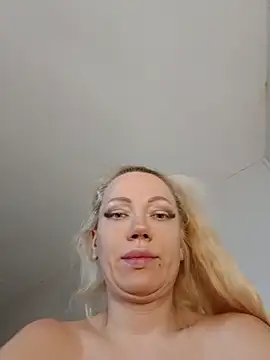 Snapshot of SofiaJoy chatting on July 9, 2026, 11:10 am SofiaJoy online show from July 9, 2026, 11:10 am