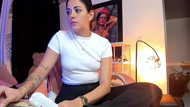 Snapshot of KimberlySaen chatting on July 18, 2026, 12:52 am KimberlySaen online show from July 18, 2026, 12:52 am