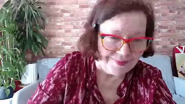 Adelewildx online show from April 4, 2026, 9:05 am