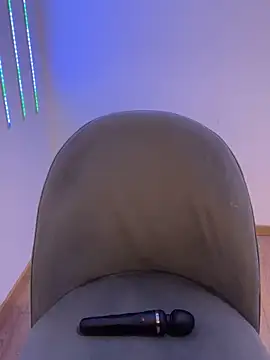 Liiaa online show from March 16, 2025, 12:00 pm