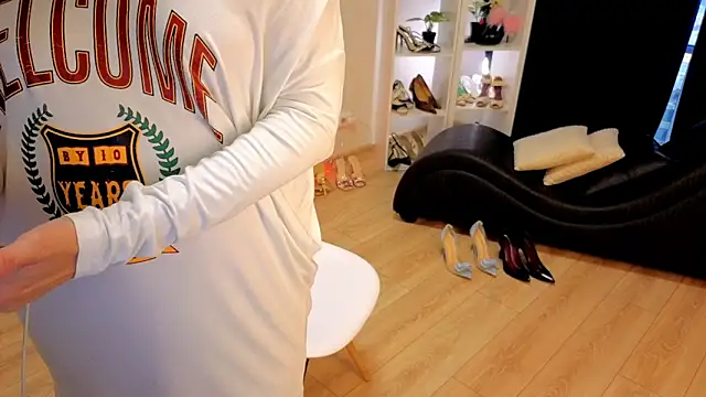 Snapshot of CaringSophie chatting on March 2, 2026, 10:55 am CaringSophie online show from March 2, 2026, 10:55 am