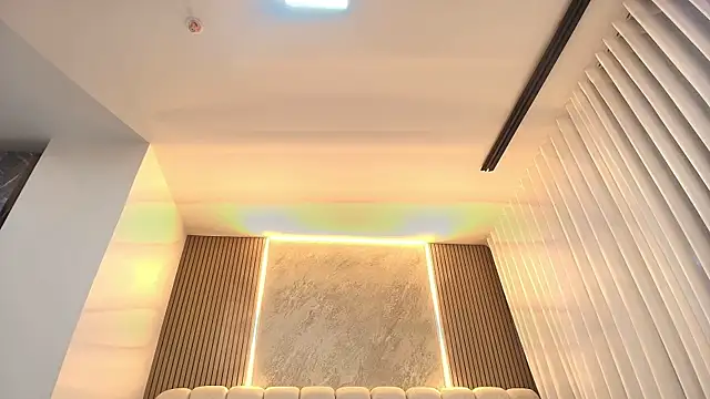 emyli sw  online show from February 27, 2026, 3:07 am